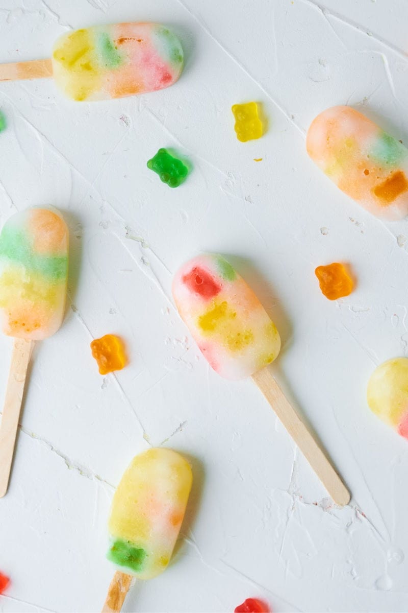 Gummy Bear Popsicles Recipe #Popsicles #GummyBears #GummiBears