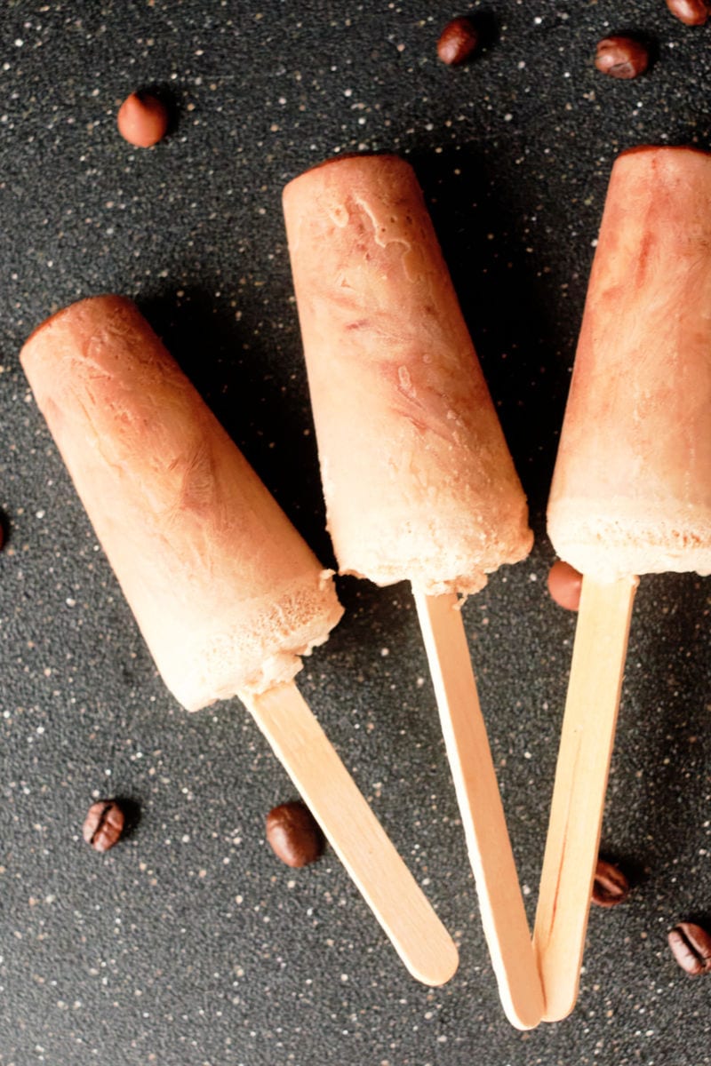 Cold Brew Mocha Popsicles Recipe #Popsicles #ColdBrew #ColdBrewPopsicles #CoffeePopsicles #MochaPopsicles