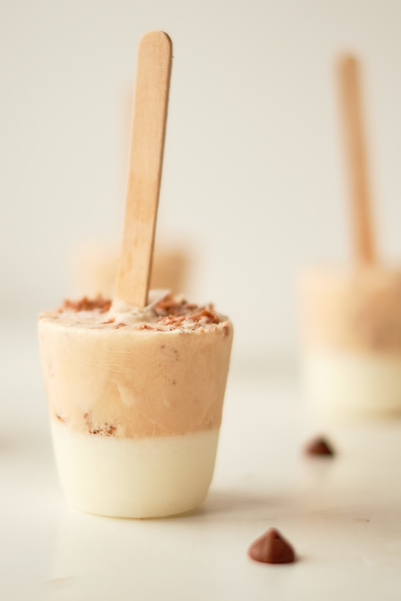 Peanut Butter and White Chocolate layered Popsicles Recipe