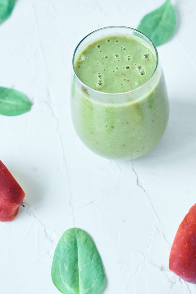 Apple Pie Green Smoothie Recipe #GreenSmoothie