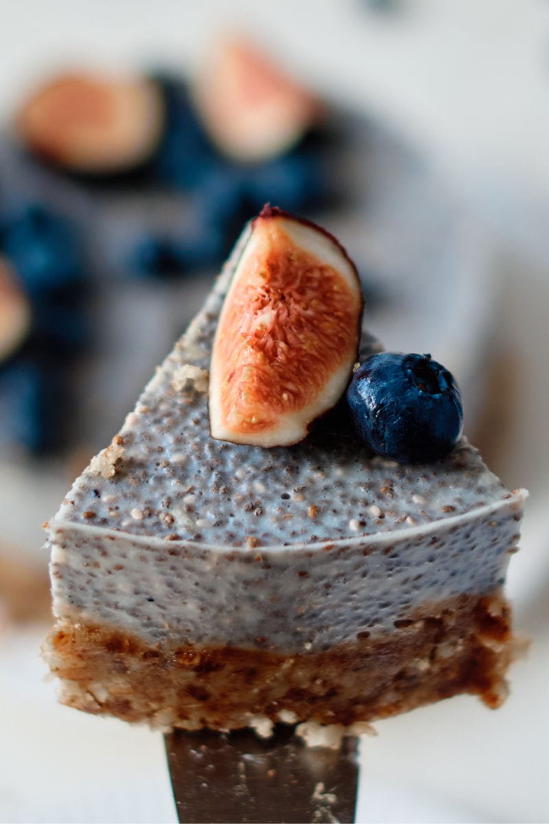 Blueberry and Fig Chia Pudding Cake Recipe #nobake #nobakedessert