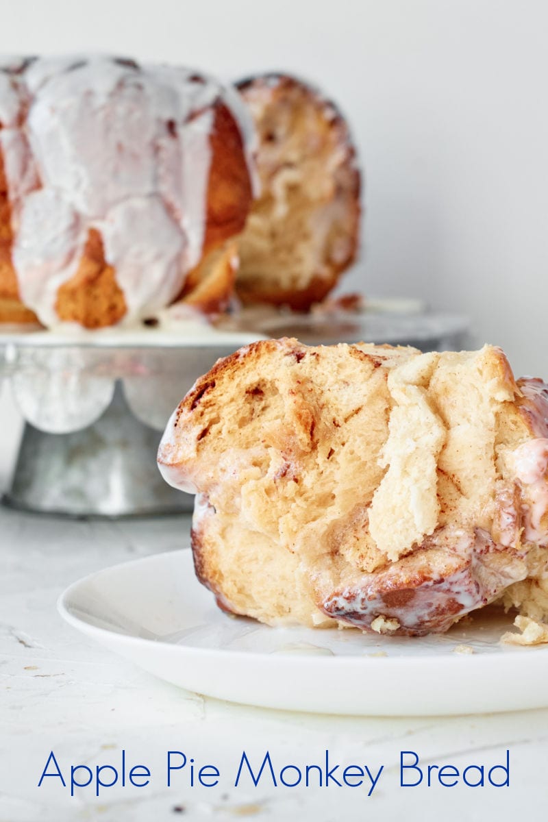 Apple Pie Monkey Bread Recipe #MonkeyBread
