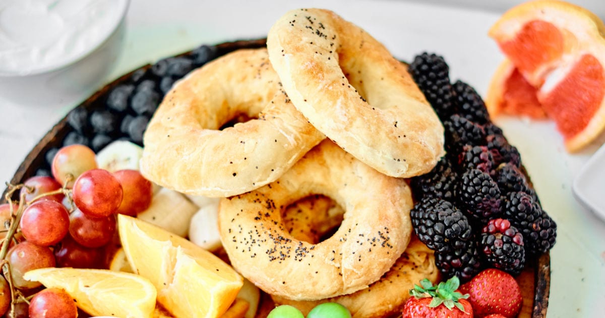 bagel breakfast platter