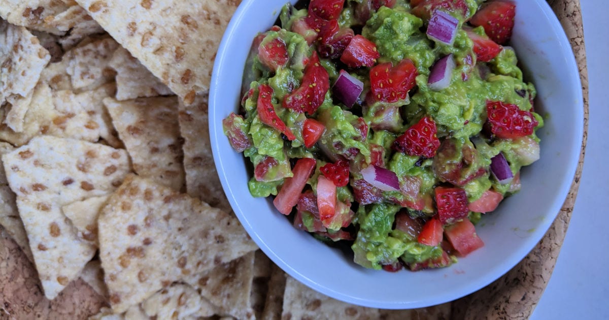 chips and strawberry guacamole
