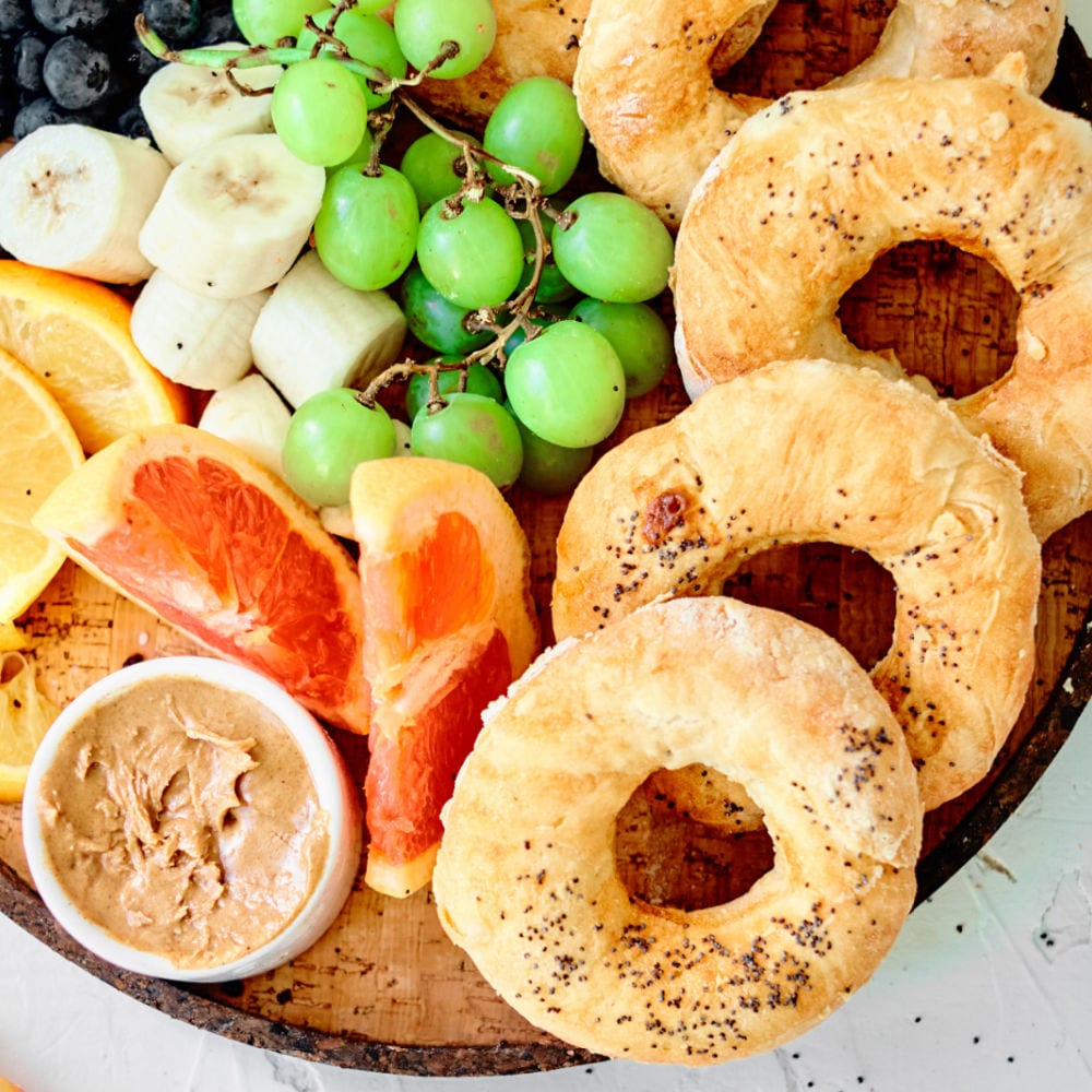 bagel breakfast board