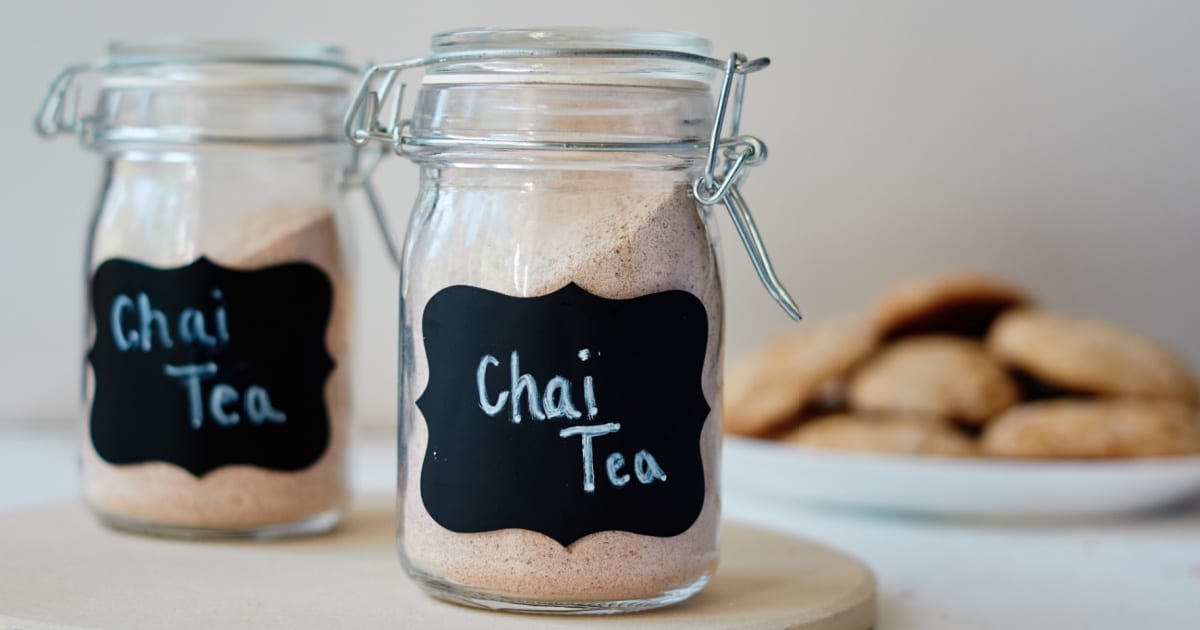 chai tea mix and cookies