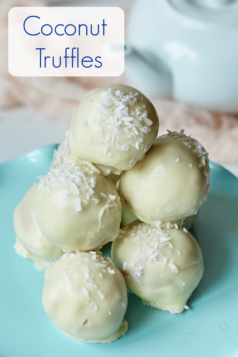 Indulge in guilt-free decadence with these delicious Coconut Banana Truffles! Made with naturally sweet bananas and a touch of white chocolate, they're gluten-free, easy to make, and perfect for any occasion.