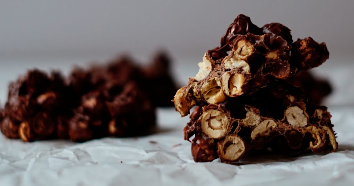 easy chocolate chickpea clusters