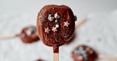 holiday chocolate dipped apple slice