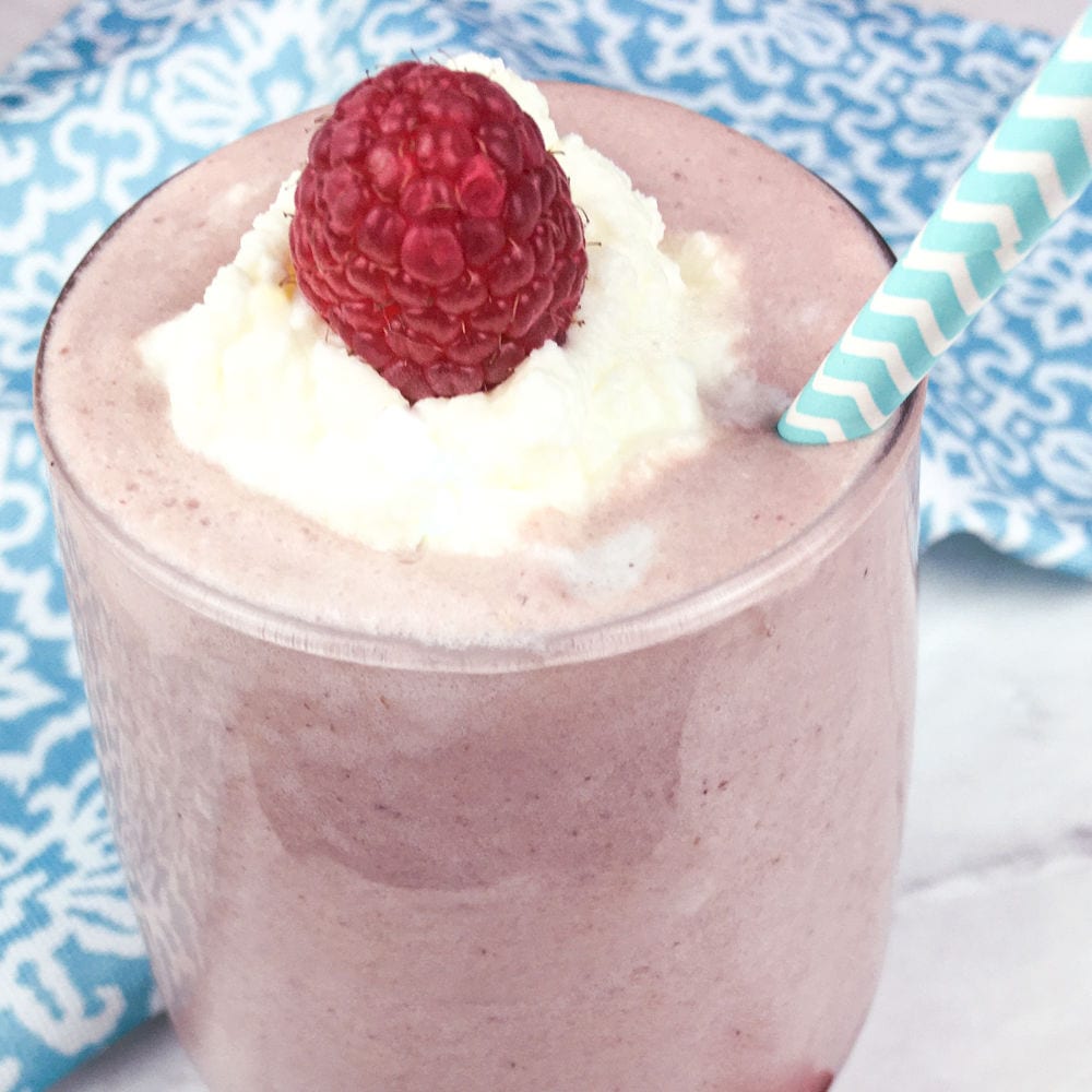 vegan keto raspberry coconut smoothie