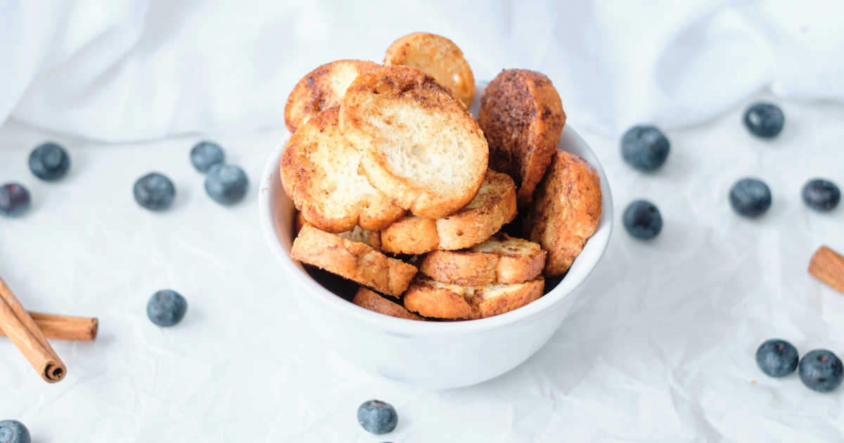 air fryer cinnamon baguette crisps.