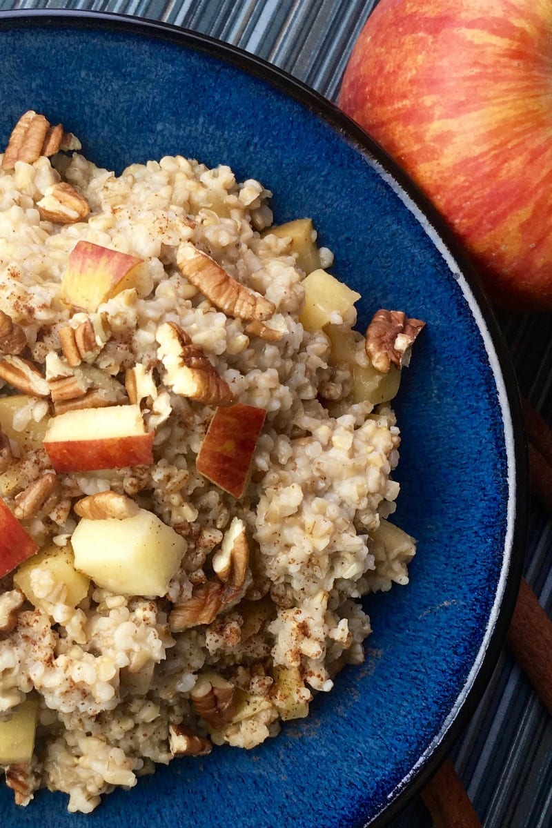 Mornings are made for comfort food, so this simple apple cinnamon slow cooker oatmeal recipe is a wonderful way to start the day. 