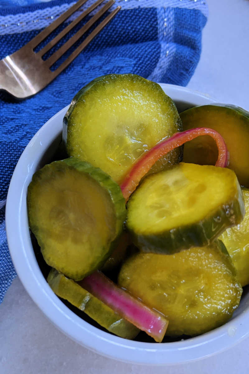 Turmeric refrigerator pickles are easy and absolutely delicious, whether you make them with cucumbers, zucchini or yellow squash. 