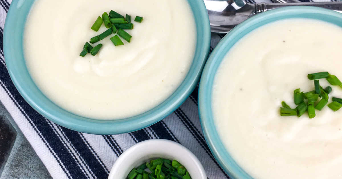 bowls of vegan vichyssoise cold soup.