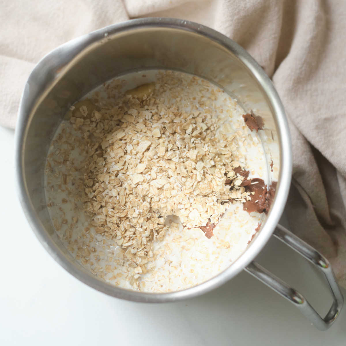 oats and other smoothie ingredients