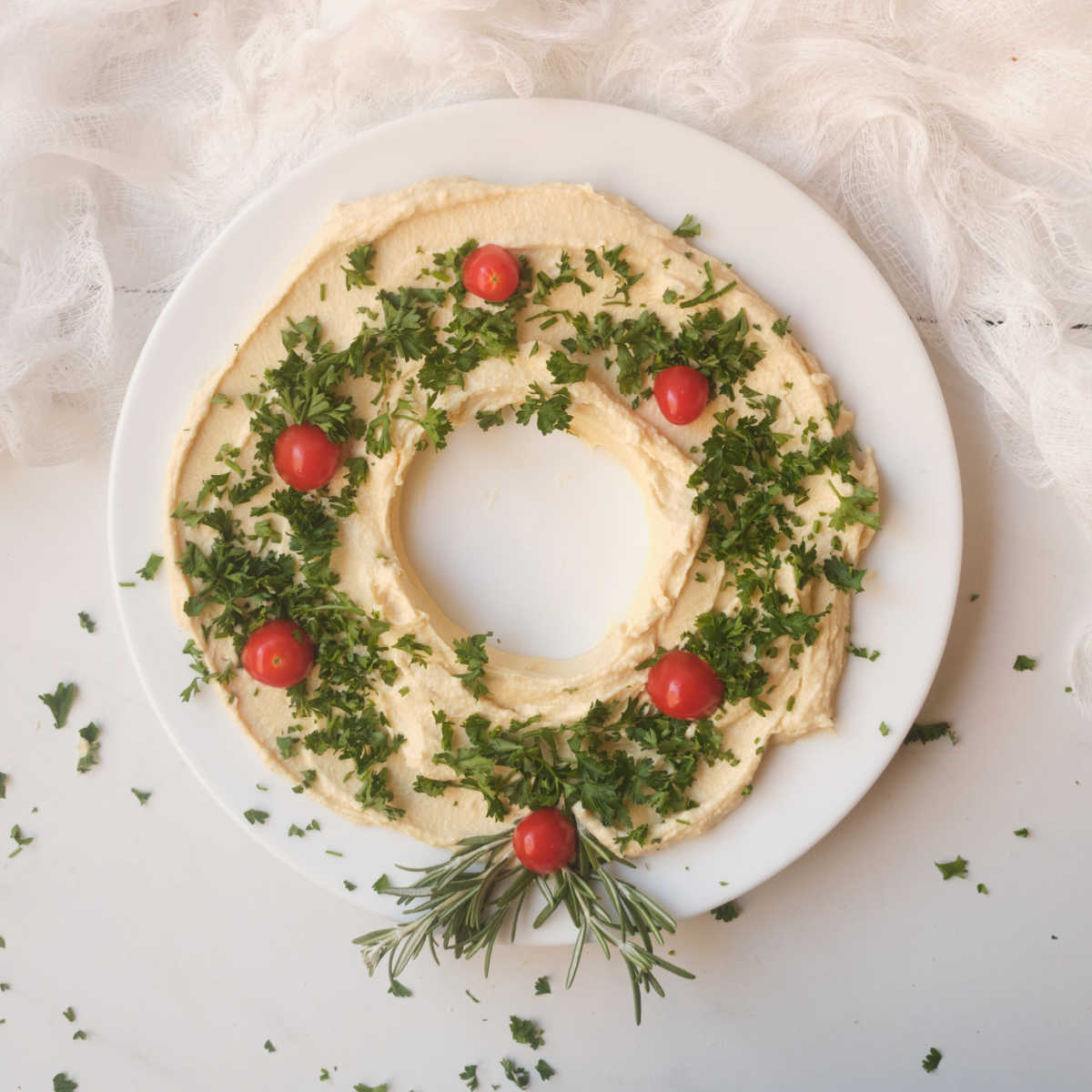 holiday hummus wreath appetizer