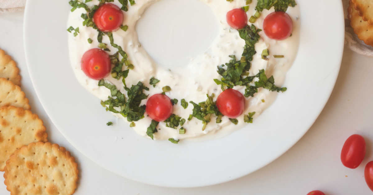 tzatziki christmas wreath dip