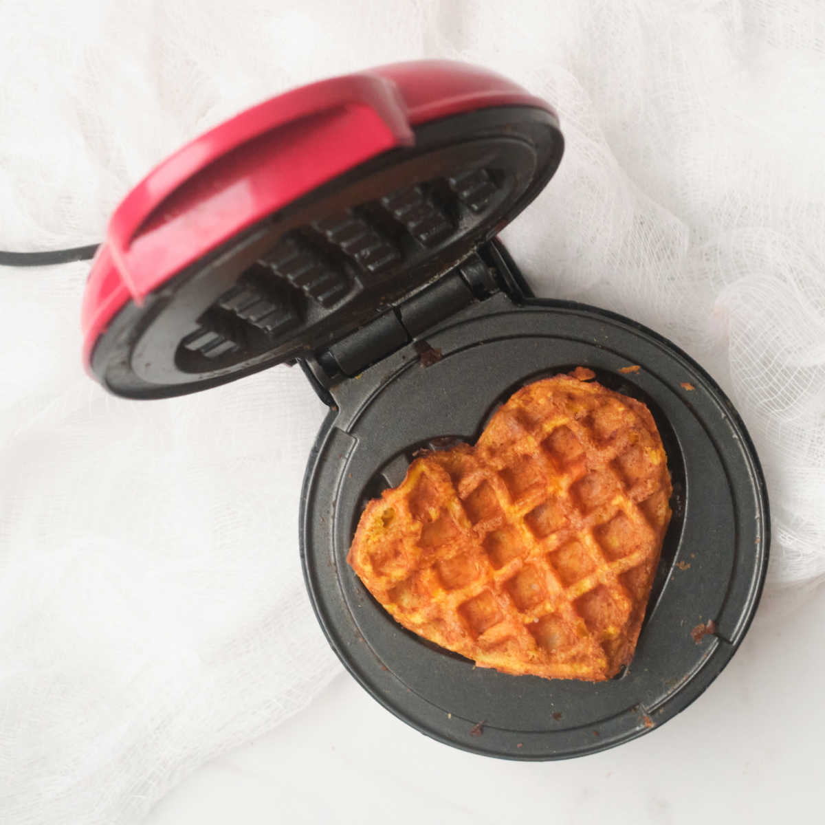 mini heart waffle maker