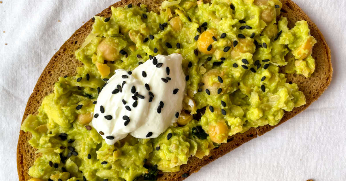 avocado chickpea guacamole