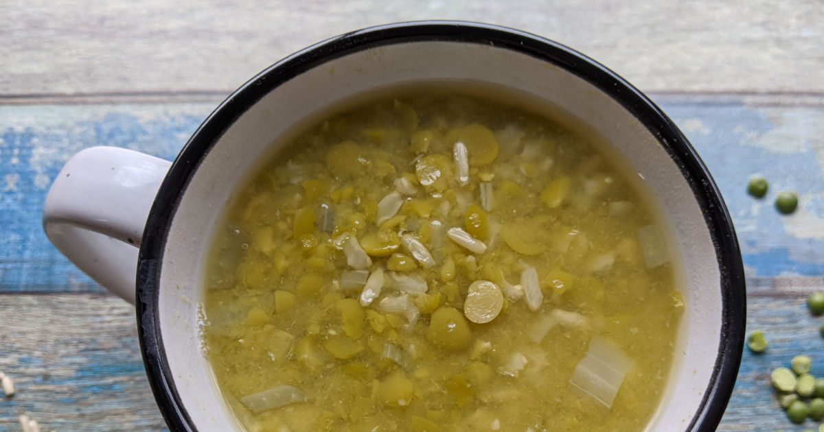 Mason jar split pea soup with rice - Mia Kouppa