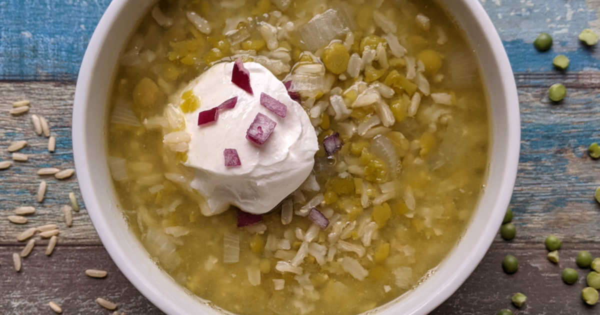 Mason jar split pea soup with rice - Mia Kouppa