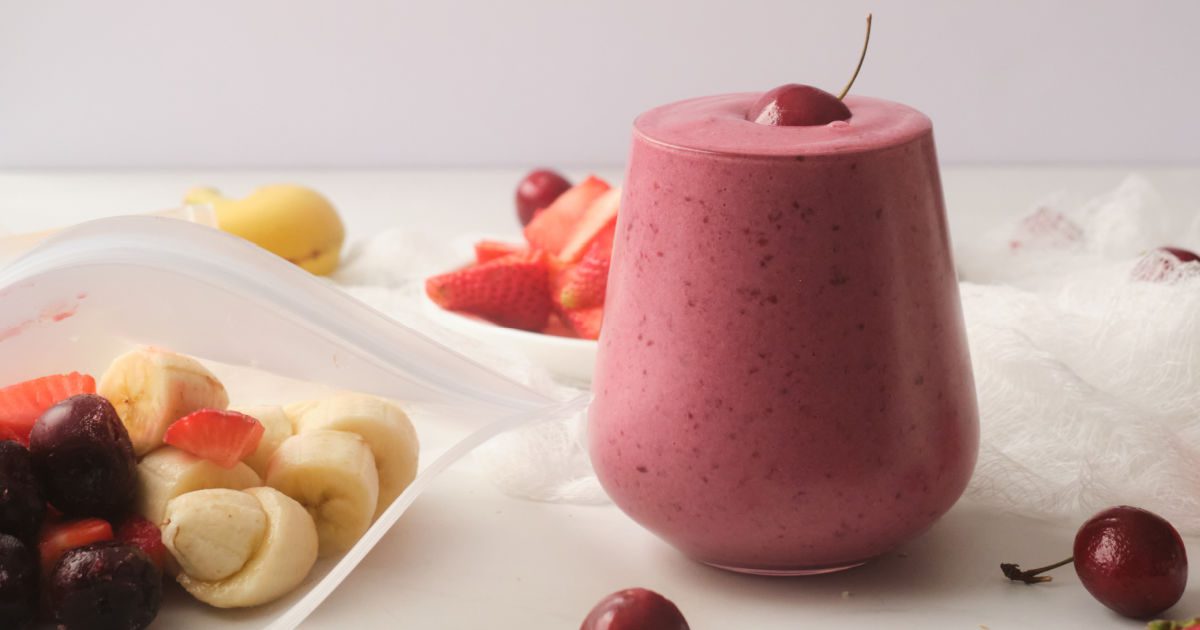 make ahead strawberry cherry smoothie pack