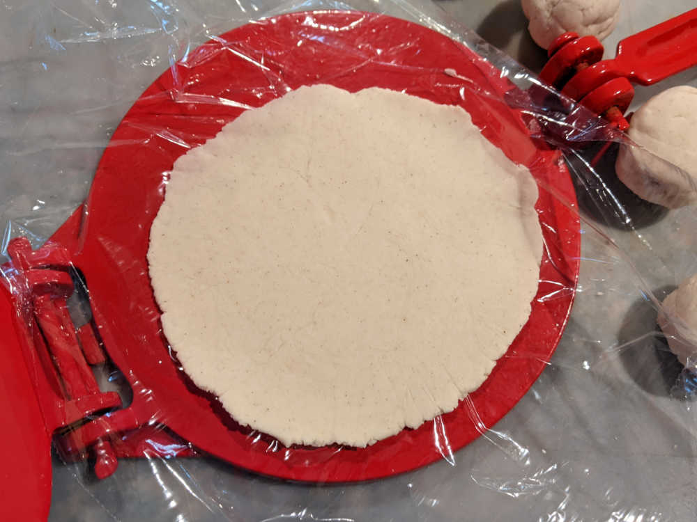 tortilla press with tortilla