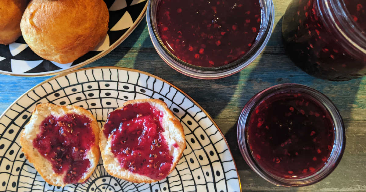 prickly pear jam and biscuits