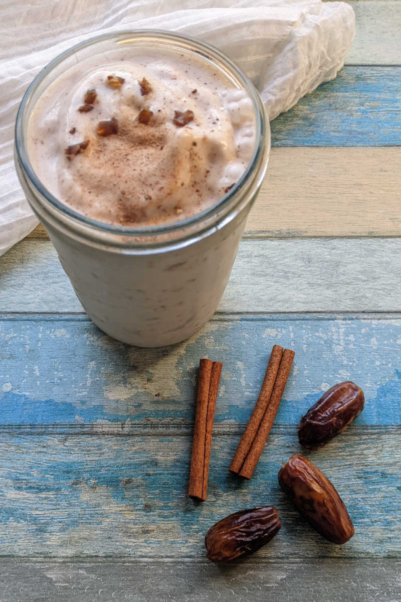 A vegan date shake is easy to make with dates, coconut milk and a touch of cinnamon, and, of course, it tastes absolutely amazing. 