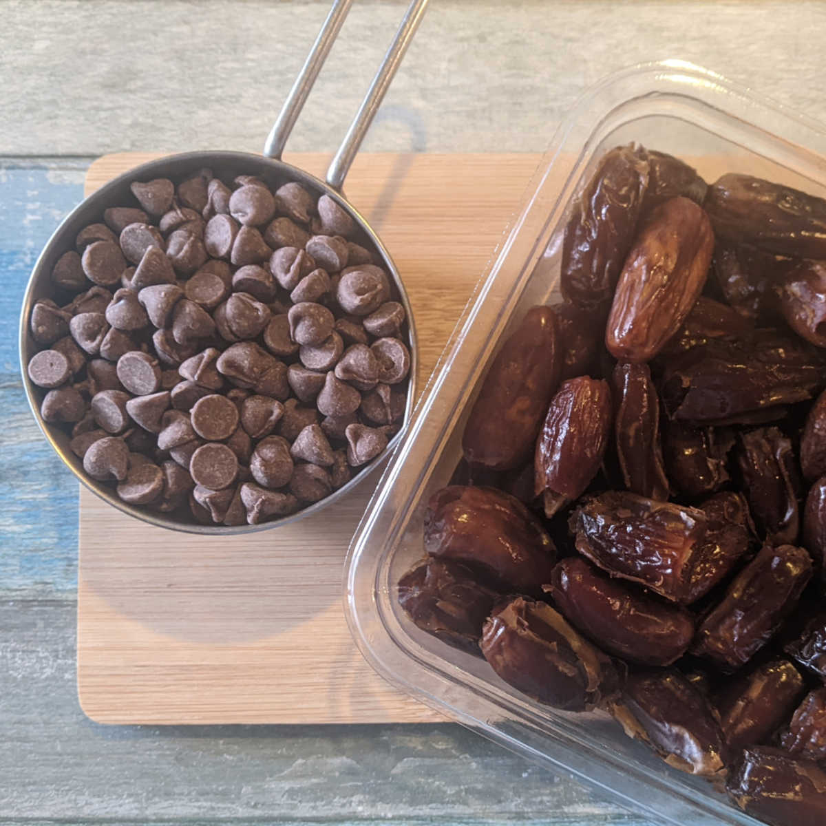 chocolate chips and pitted dates