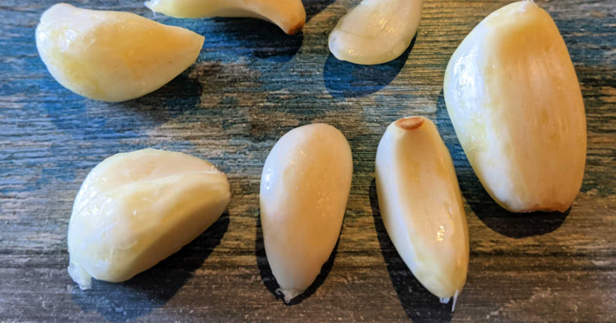 peeled garlic