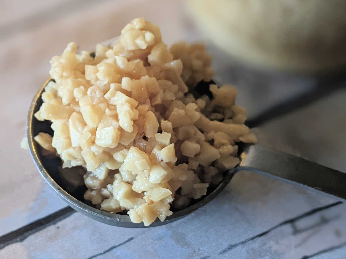 tablespoon minced garlic