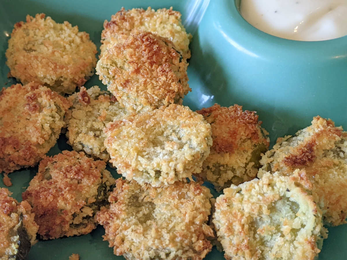 air fried bread and butter pickles with dip