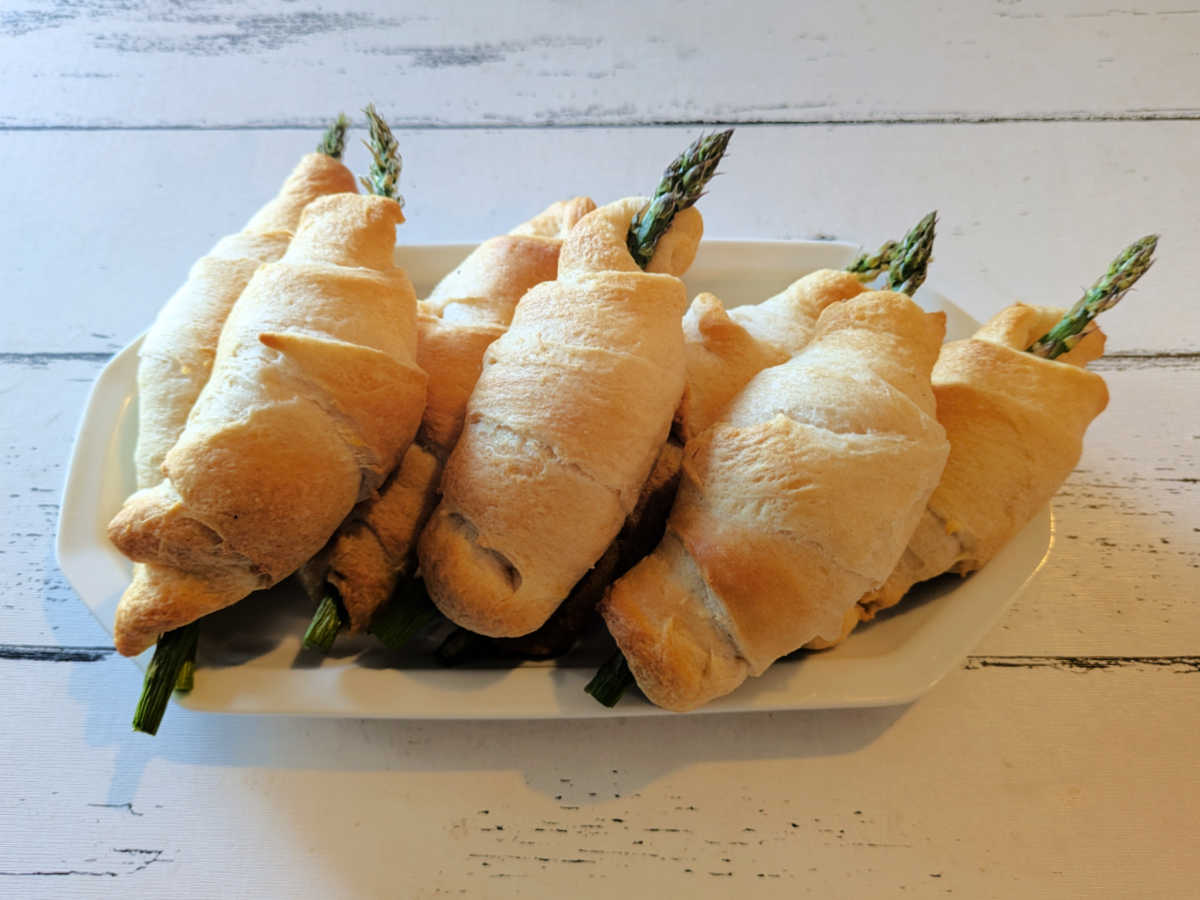 asparagus cream cheese crescents