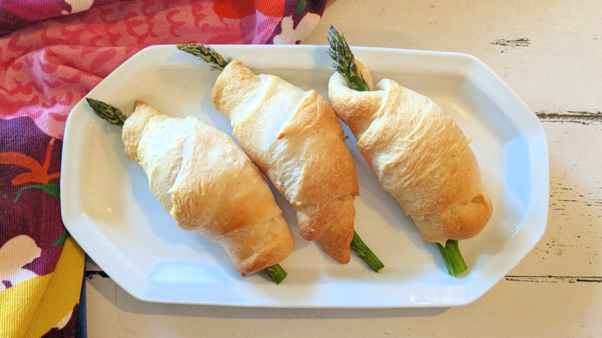 cream cheese asparagus crescents