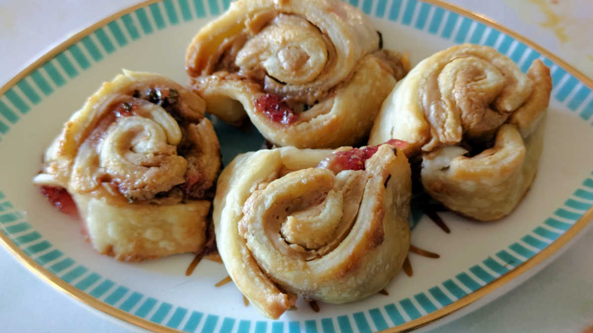 4 pb&j pinwheels