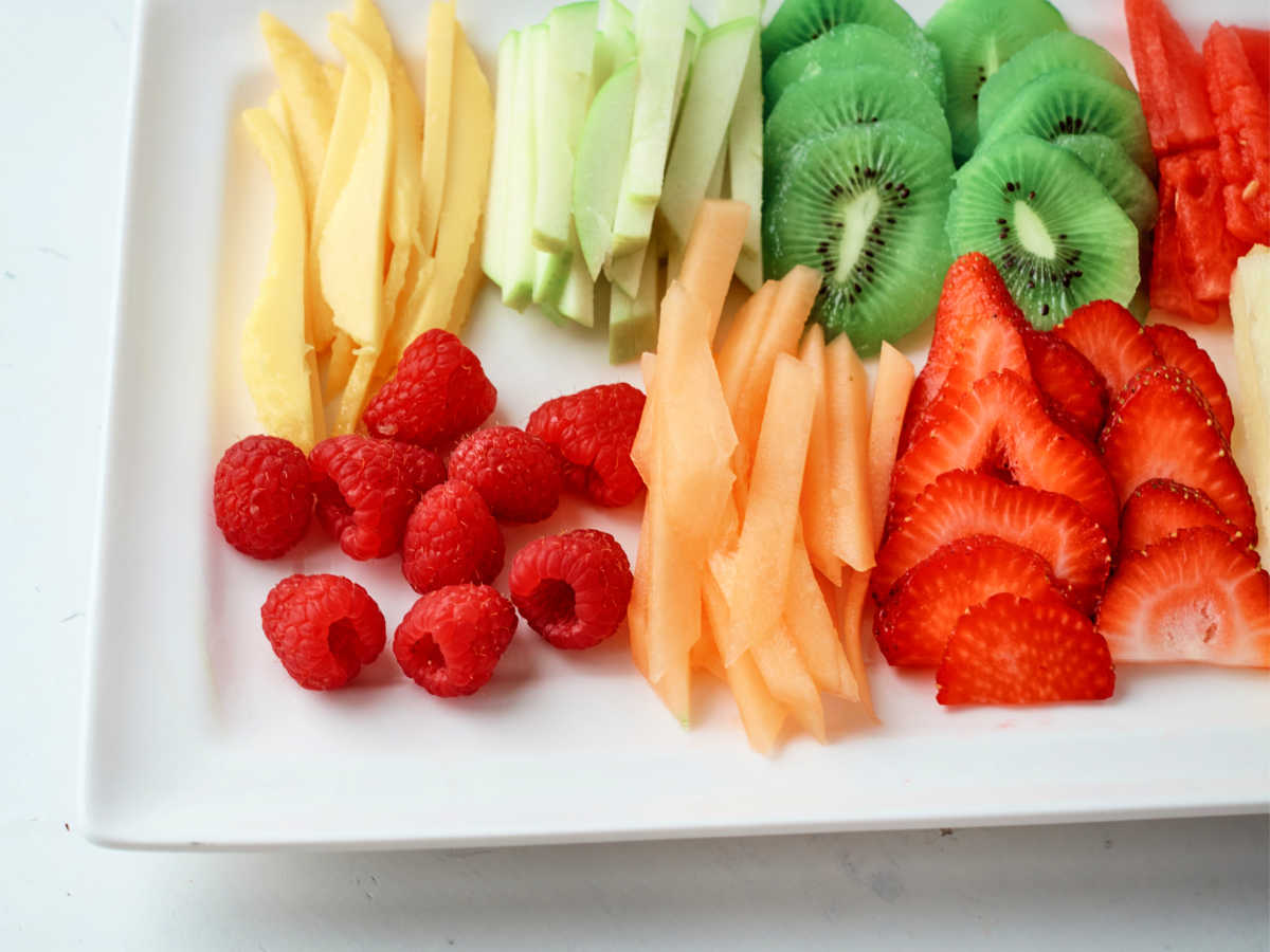 prepared fruit for spring rolls