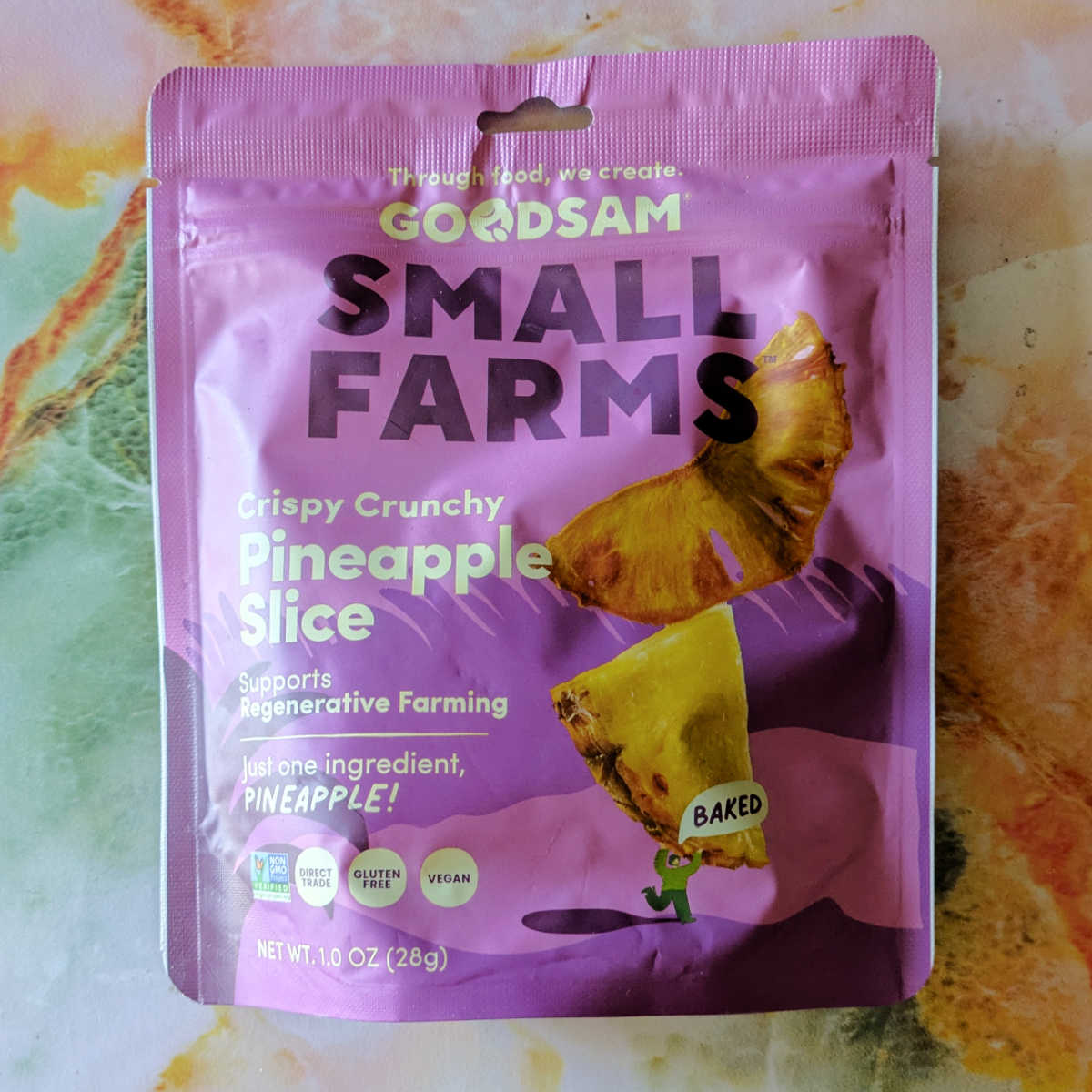 Here is my honest review of GoodSAM Pineapple Slices! They are super thin and crispy like a chip, 100% pineapple and have no added sugar or oil. These snacks are delicious, sustainable, and perfectly portioned!