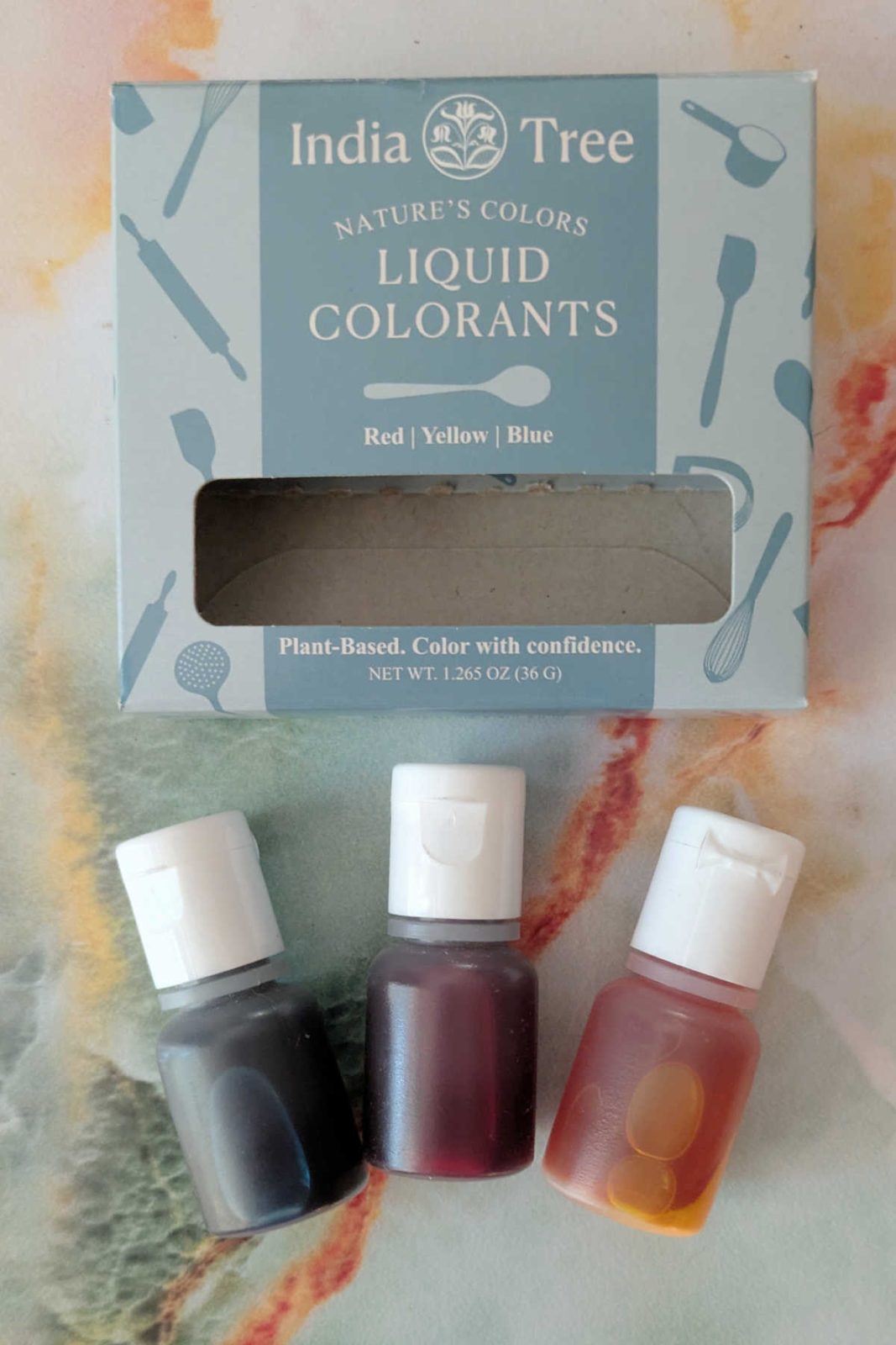India Tree Natural Food Coloring is a fantastic choice for adding color to your creations. The set comes with red, yellow, and blue, and the colors have a beautiful, natural look.