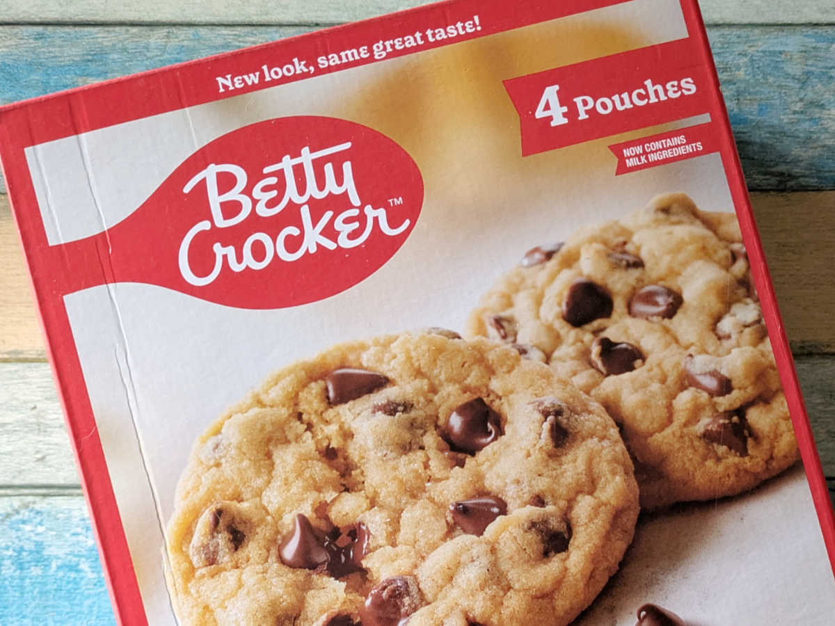 betty crocker chocolate chip cookie mix box