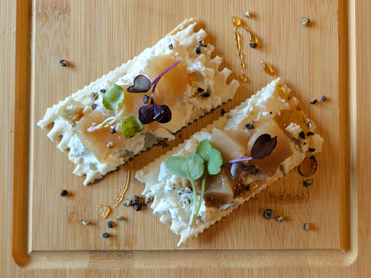 goat cheese golden beet appetizer