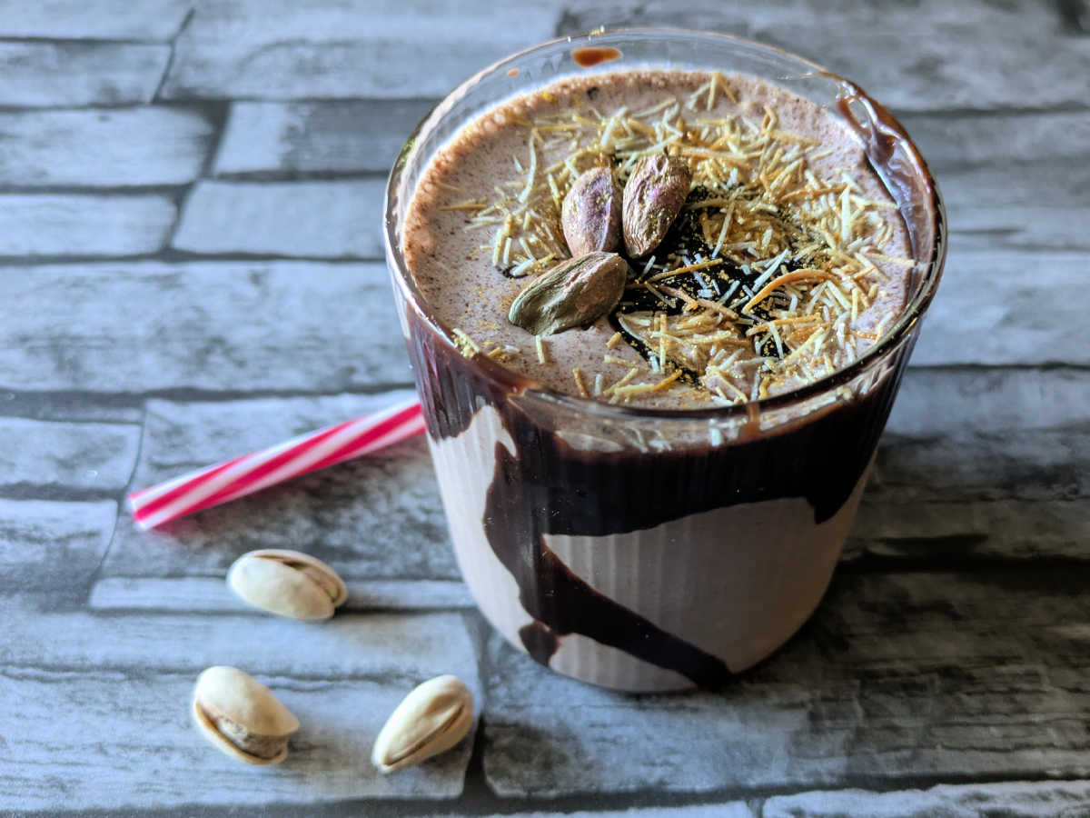 pistachio chocolate milkshake