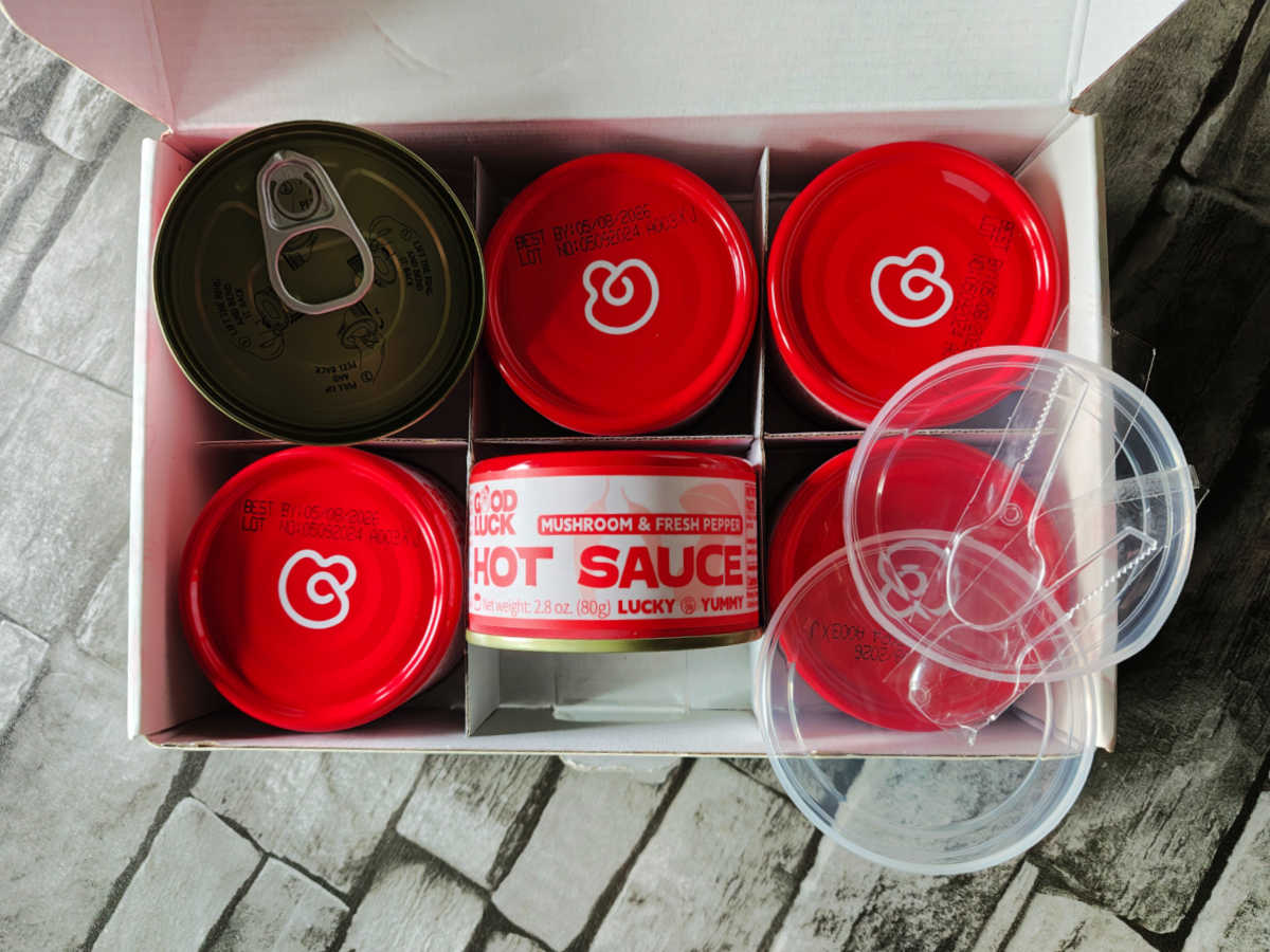 GoodLuck Mushroom & Pepper Hot Sauce is a versatile, all-purpose sauce featuring chili, garlic, and rich mushroom. Packed in convenient pop-top cans, this small-batch sauce adds balanced heat and bold flavor to everything from morning eggs to dinner tacos! 🍄🌶️