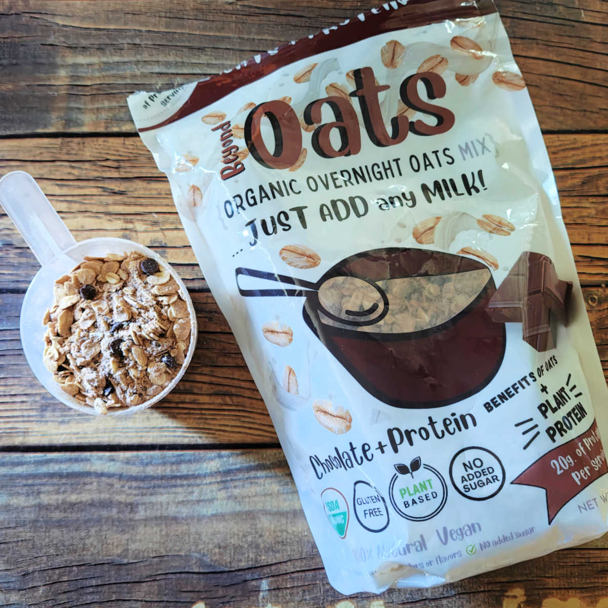 This clean, plant-based Beyond Oats overnight oats mix delivers wholesome, scratch-made quality with zero added sugar or preservatives for an incredibly easy morning routine. Whether prepped traditionally with milk in the fridge or cooked hot in the microwave with water, it holds up beautifully to kitchen experimentation and tastes delicious.
