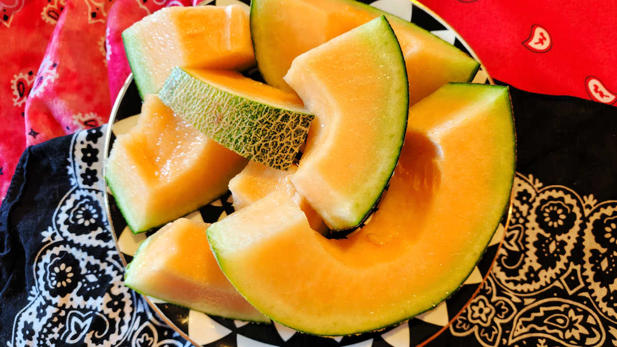 sliced waterloupe melons